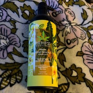 Hempz Floral Banana Herbal Shampoo - Vibrant Yellow